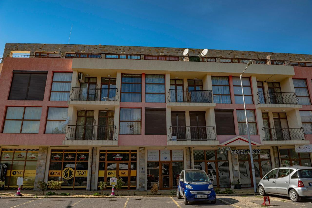 Menada Crystal Park Apartments ساني بيتش المظهر الخارجي الصورة