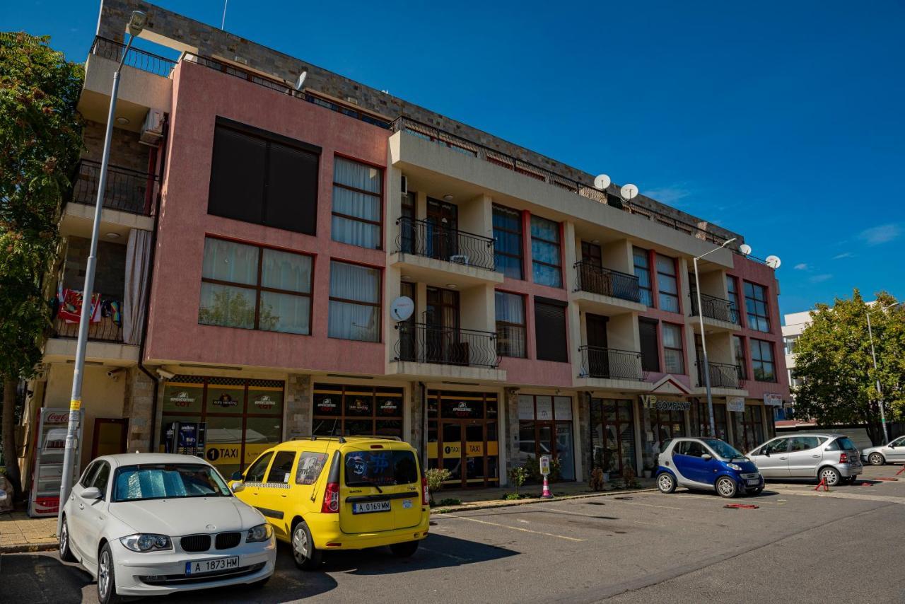 Menada Crystal Park Apartments ساني بيتش المظهر الخارجي الصورة