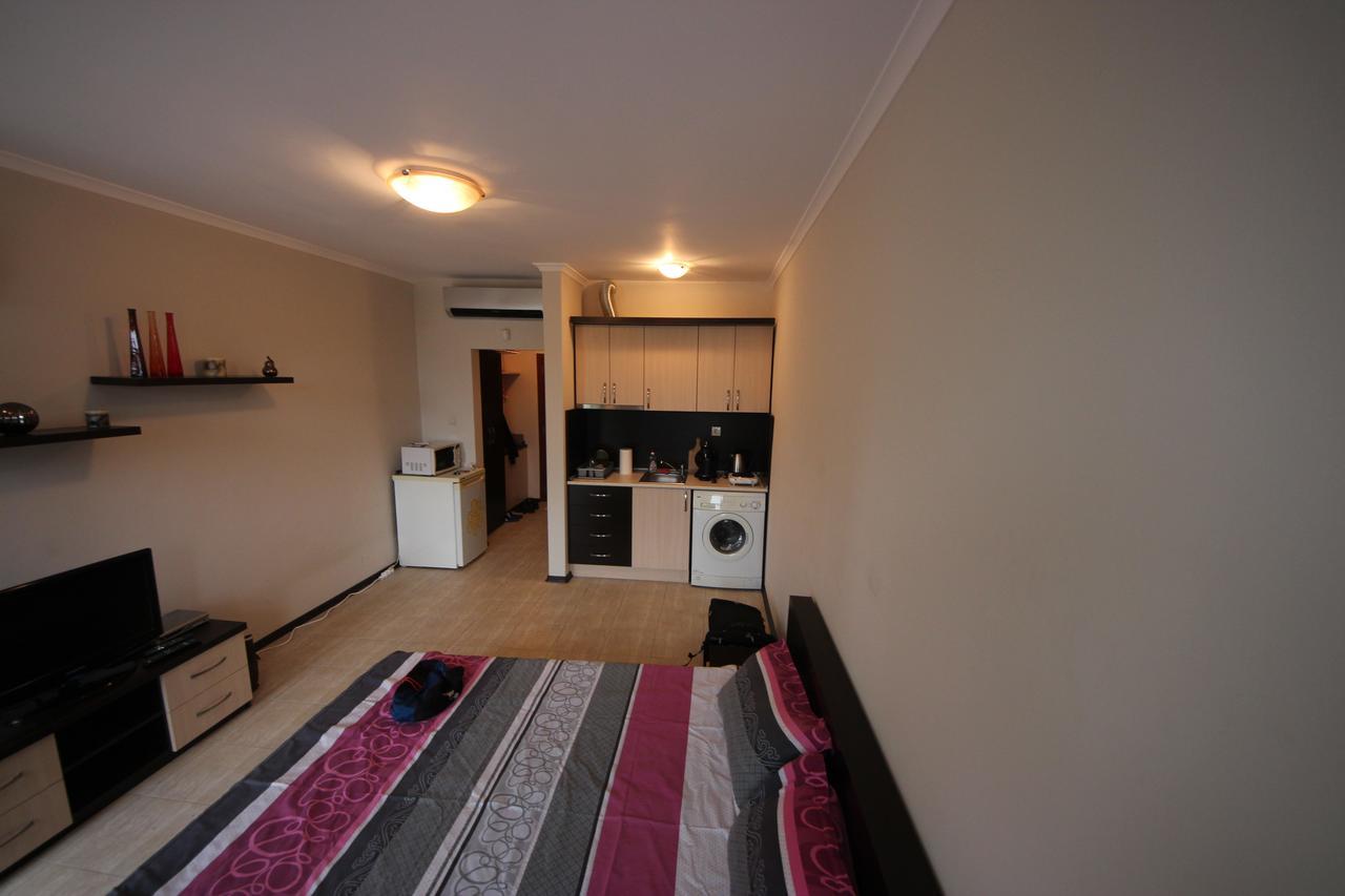 Menada Crystal Park Apartments ساني بيتش المظهر الخارجي الصورة